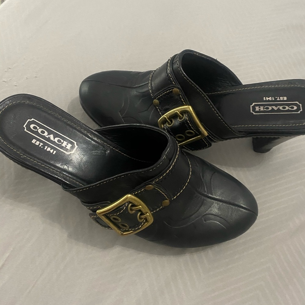Shoes - Picture 4 of 5